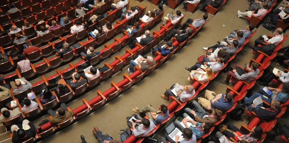 Wykłady dla firm wystąpienia konferencyjne dla firm